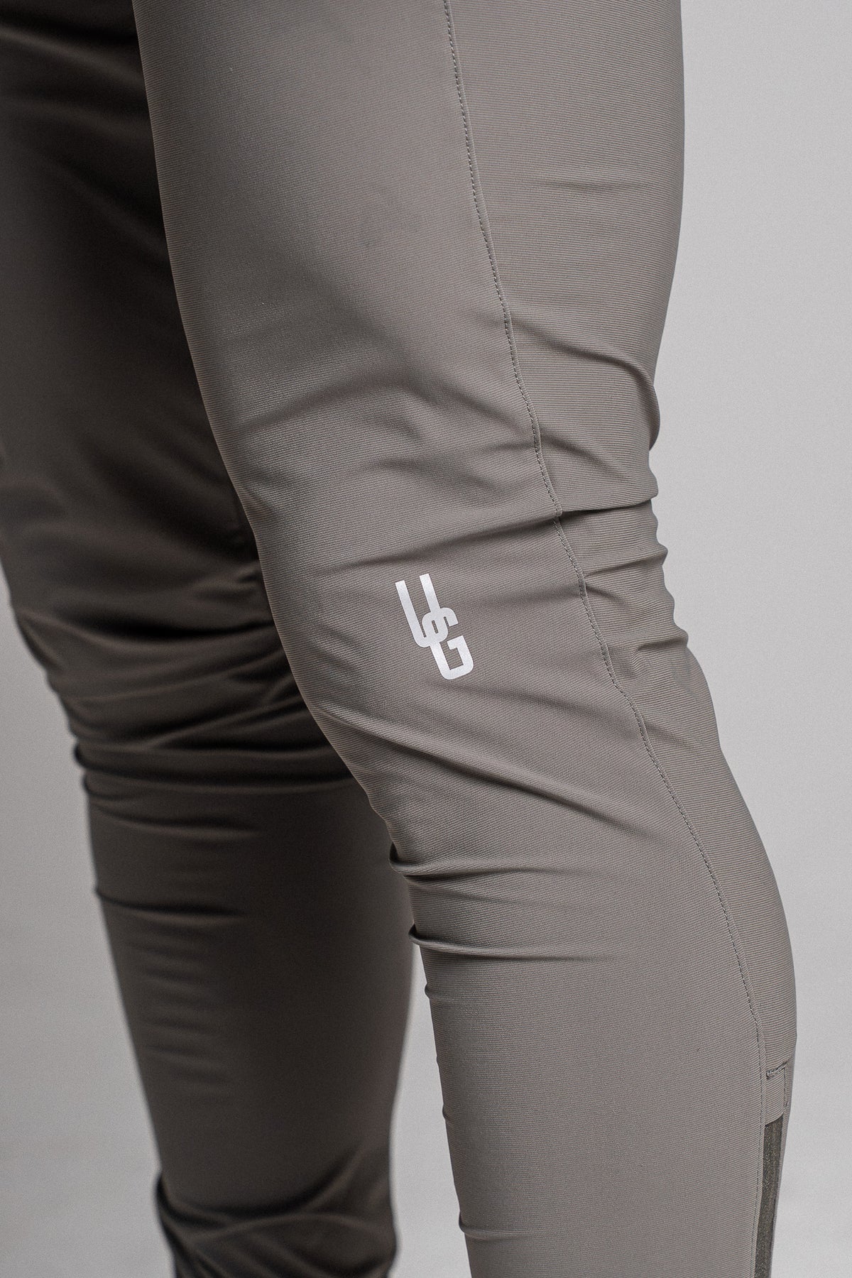 ULTRALIGHT PERFOMANCE JOGGERS X GREY