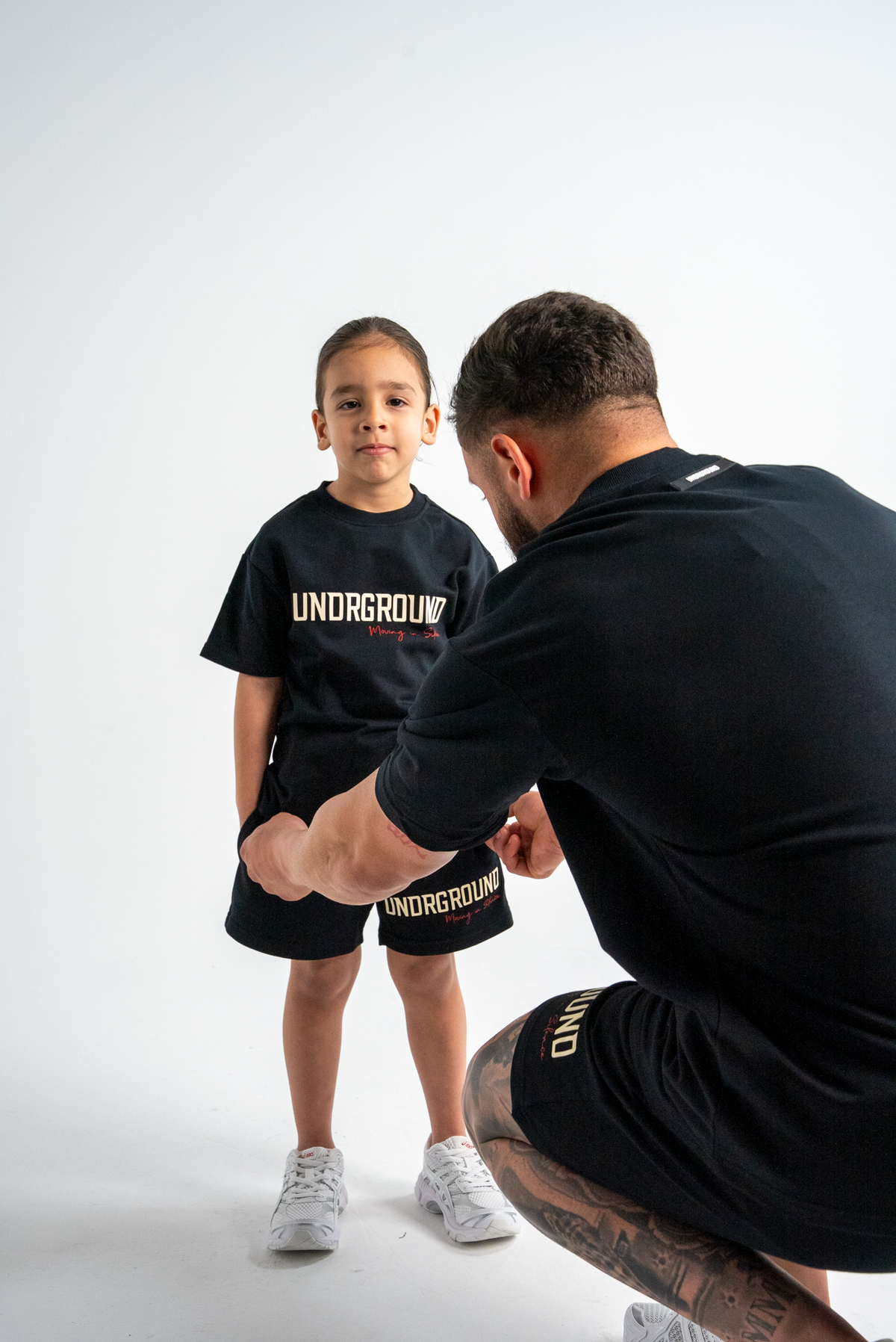 KIDS MOVING IN SILENCE SHORTS x BLK/WHT