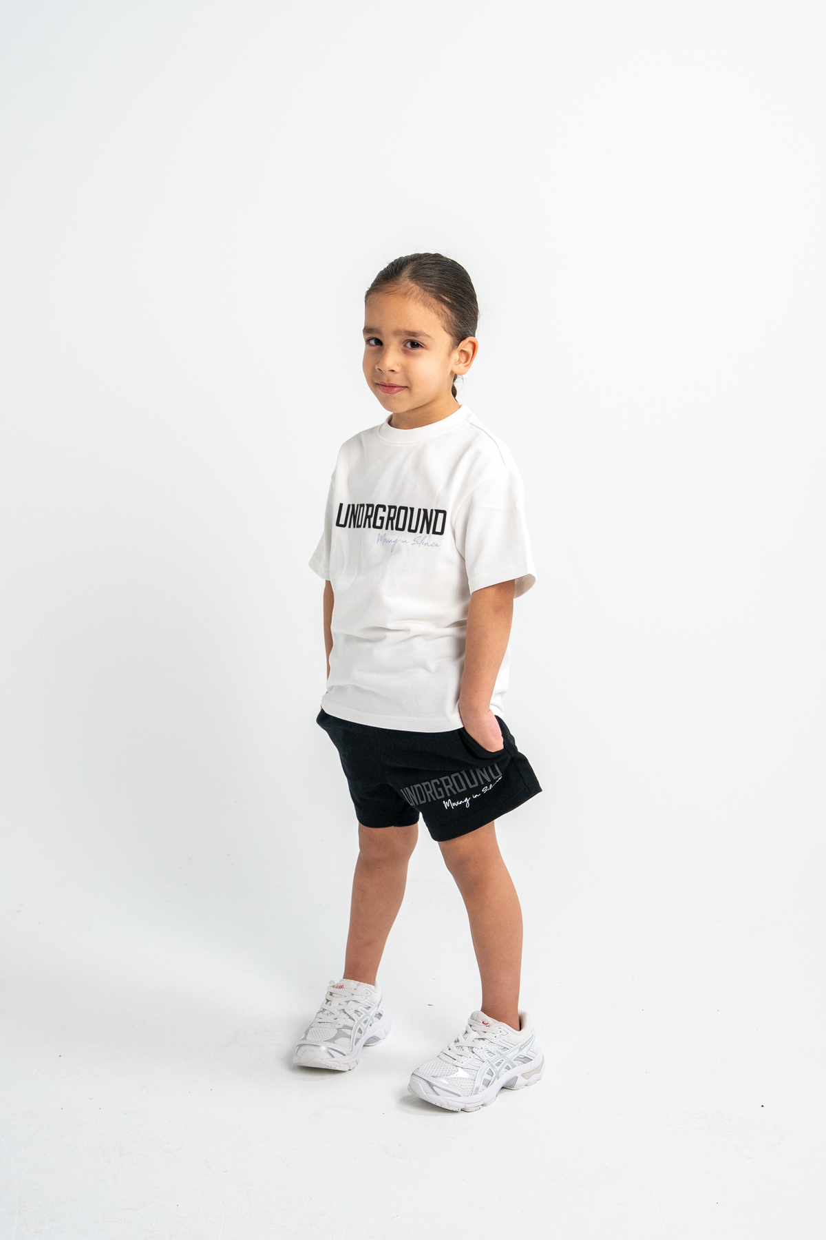 KIDS MOVING IN SILENCE TEE x SNOW