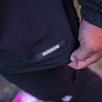 HEAVYWEIGHT WINDBREAKER X BLACK
