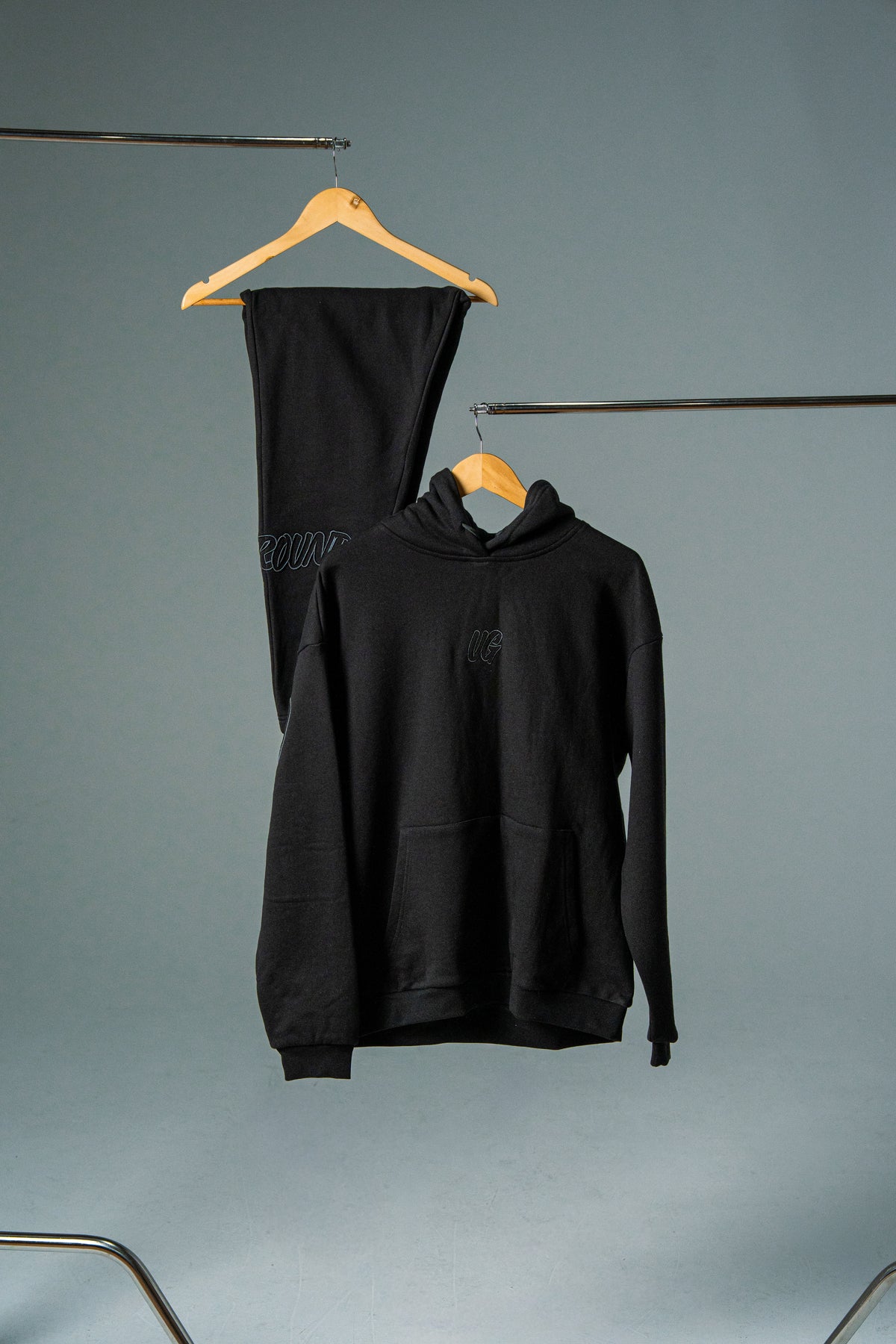 HYPE TRACKPANTS BLACK/CHARCOAL