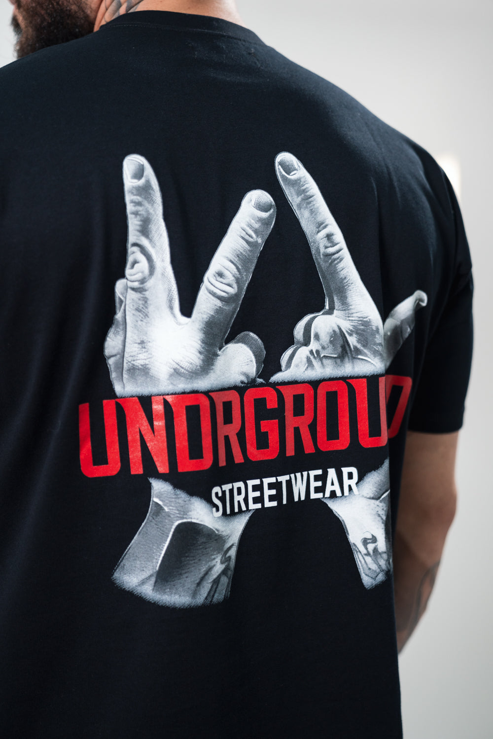 GRAPHIC TEE'S