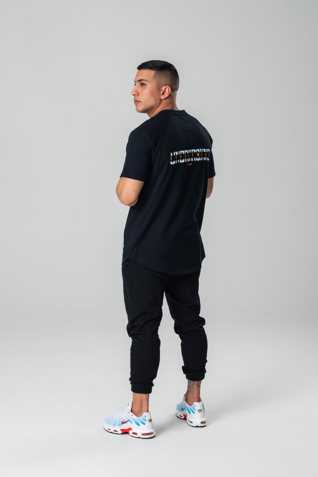 Oversized Cuffed Joggers x Black