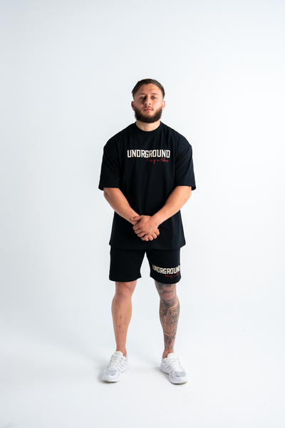 MOVING IN SILENCE TEE x BLACK/RED
