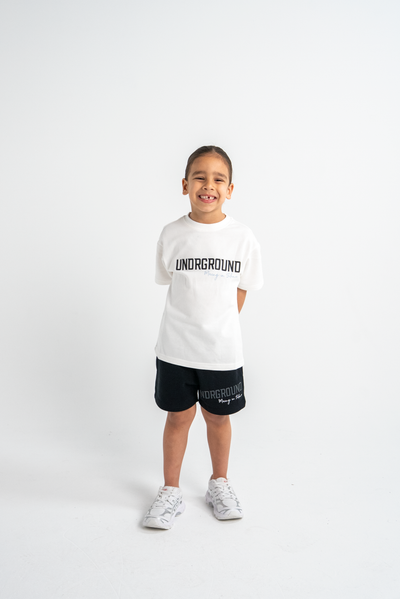 KIDS MOVING IN SILENCE SHORTS x BLACK/CHARCOAL